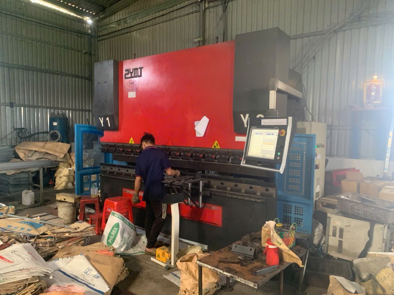 Bending machine